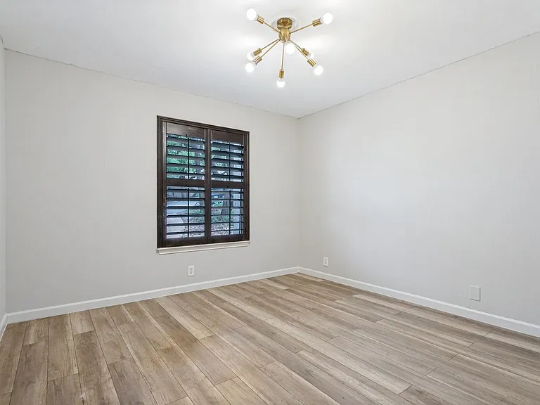 8510 Watchtower St — Photo 16