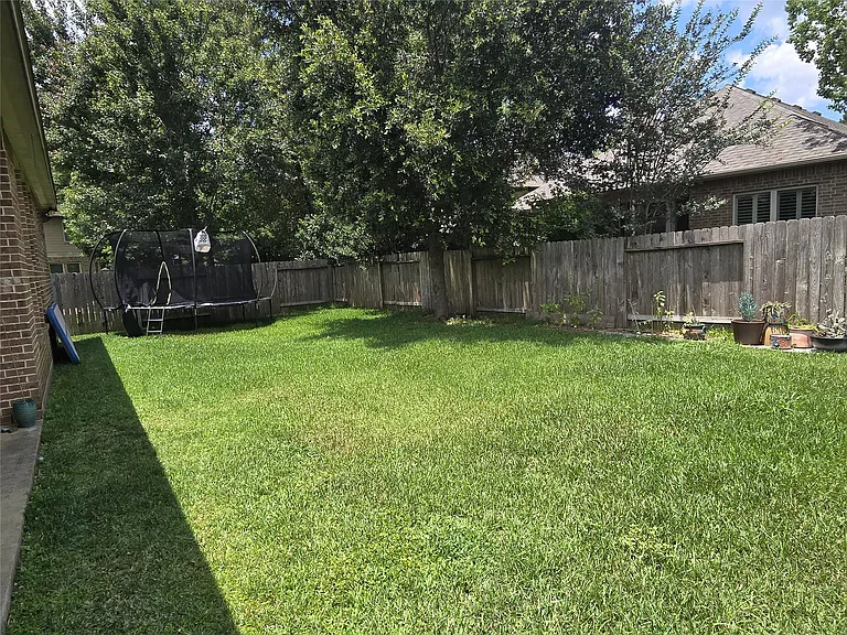 122 Colton Ct — Photo 18