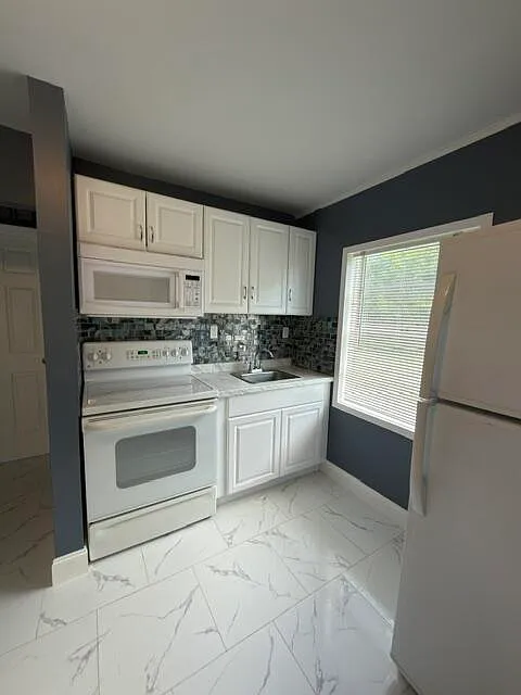 3056 Ford Rd