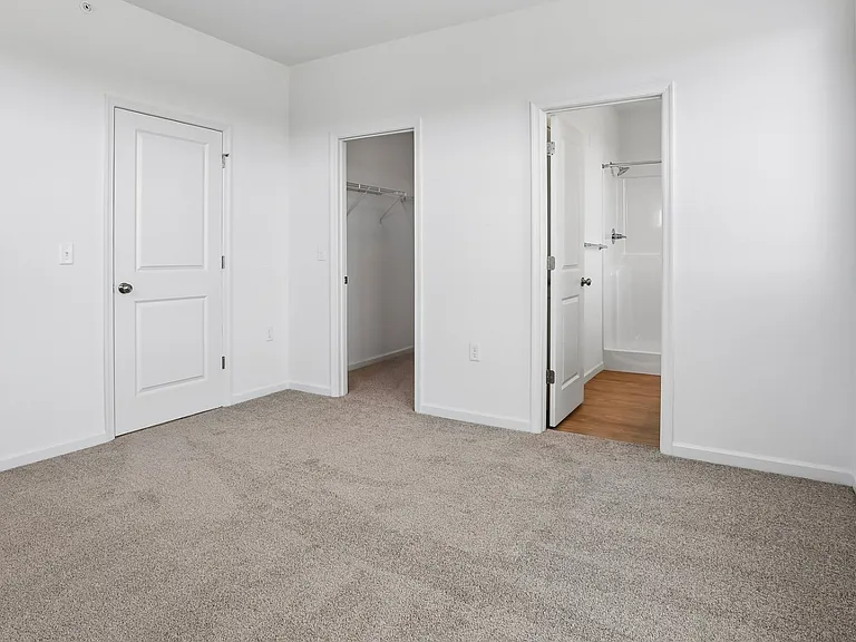 Park West Apartments — Photo 73