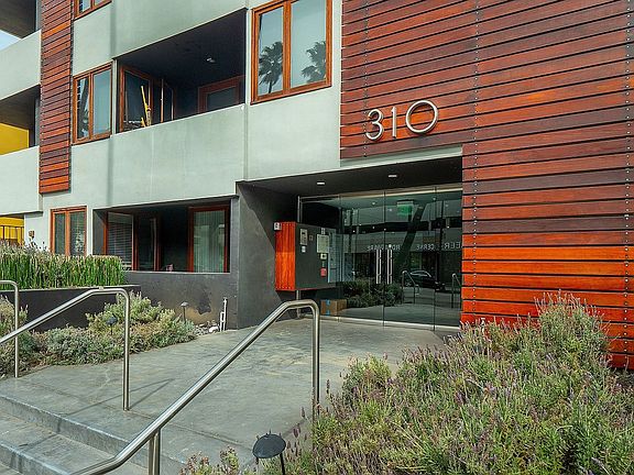 2nd image of 310 N Crescent Dr APT 209