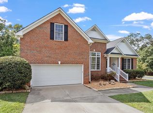 220 Evergreen View Dr, Holly Springs, NC 27540