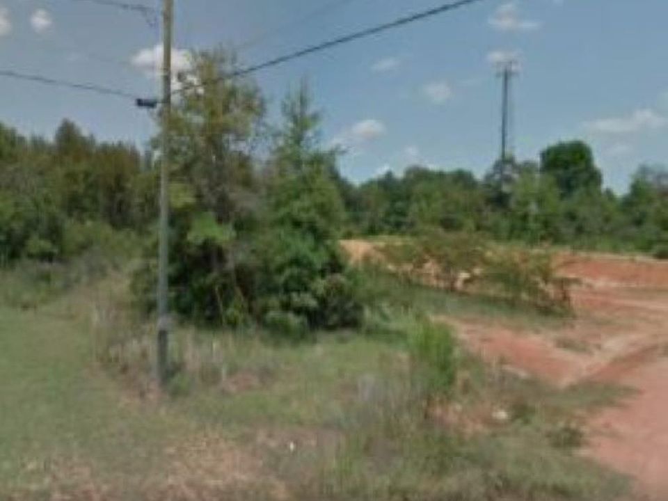 2nd image of 343 Amanda Dr