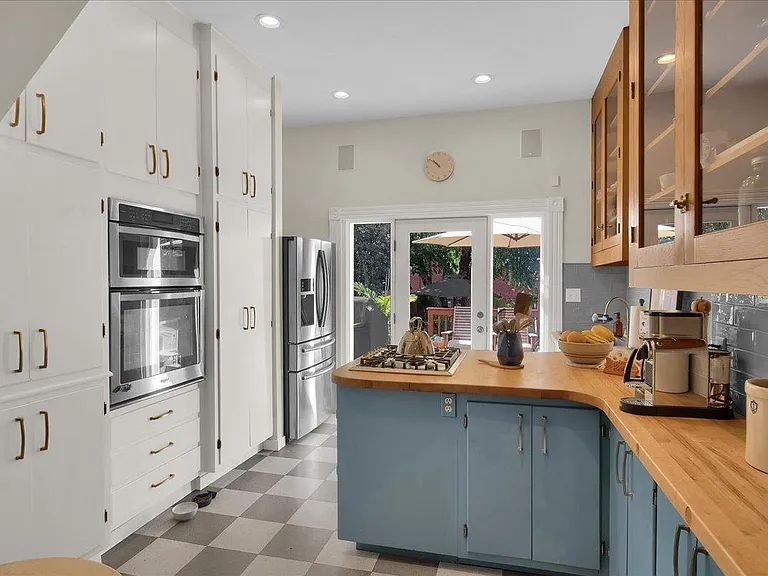1527 Floyd Ave — Photo 19