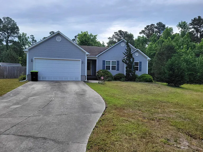 115 Blue Bird Ln — Photo 1
