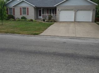 548 W 2nd St, Aviston, IL 62216