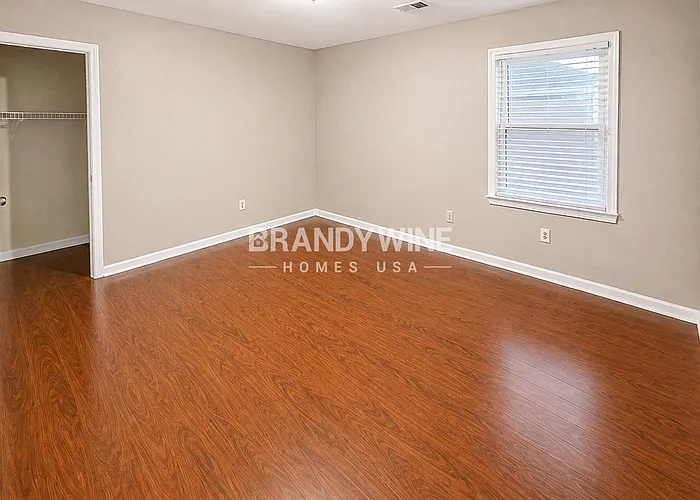 7477 Stonington Dr — Photo 20