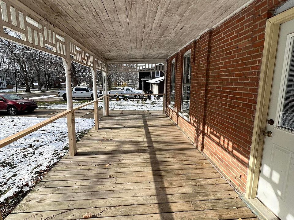 220 W Main St, Vermontville, MI 49096 Zillow