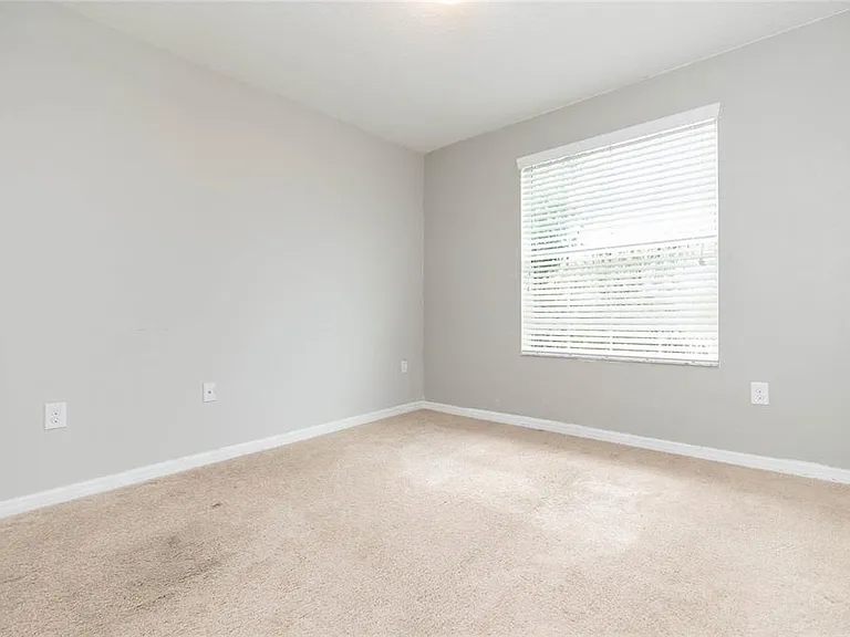 515 Vista Ridge Dr — Photo 36