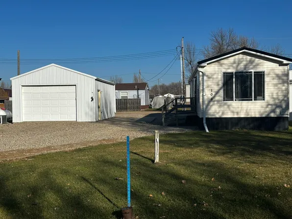 106 W Skinner St, Akaska, SD 57420