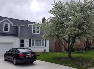 326 Grimsby Rd, Buffalo, NY 14223