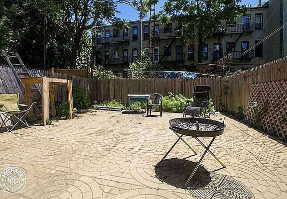 4th image of 71 Irving Ave APT 1R