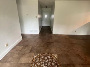 2110 Valley Ln, Arlington, TX 76013