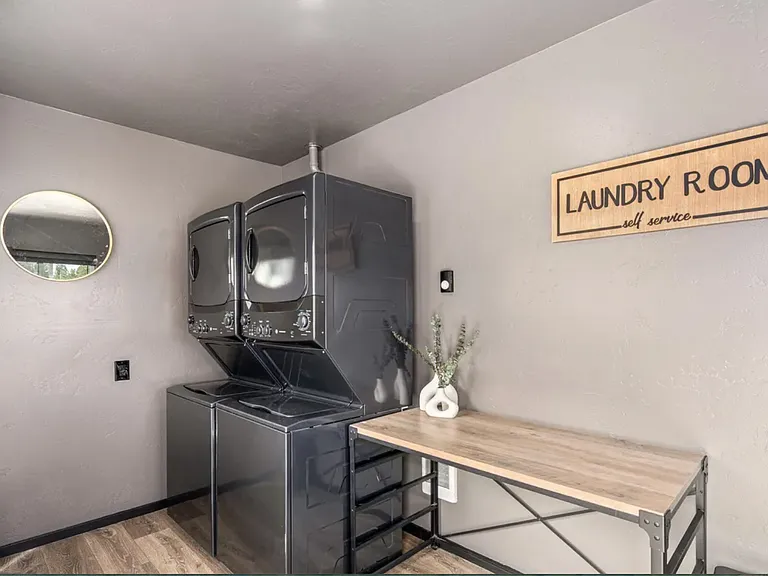 219 E Coeur Dalene Lake Dr — Photo 4