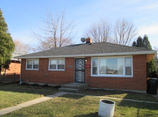 1715 Argonne Dr, North Chicago, IL 60064