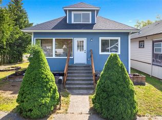 1143 Willapa St, Raymond, WA 98577