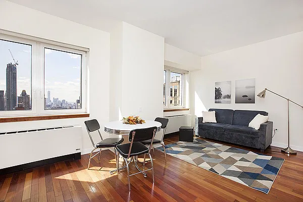 Sold by Verus Real Estate | media 2