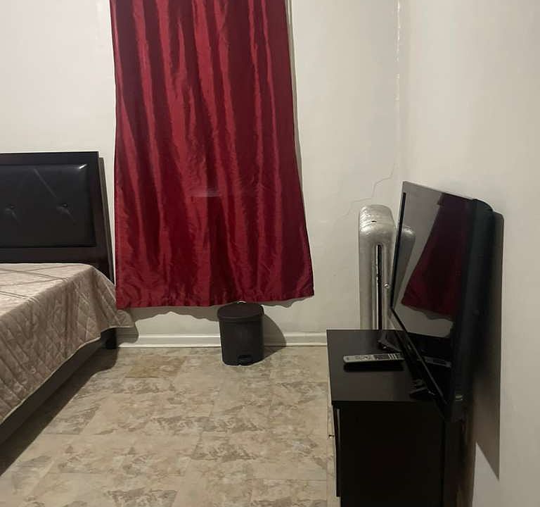 2nd image of 1276 Grand Concourse
