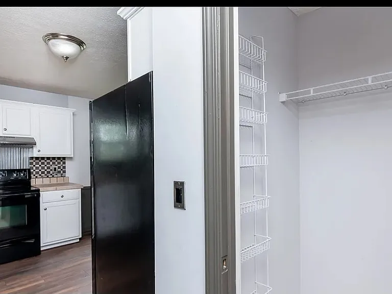 4105 Lakeside Dr — Photo 8