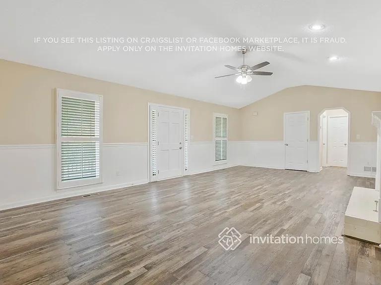 251 Warrenton Dr — Photo 7