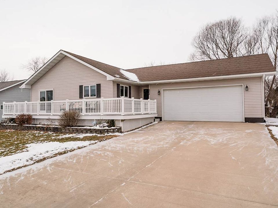 1st image of 208 Christopher Ct