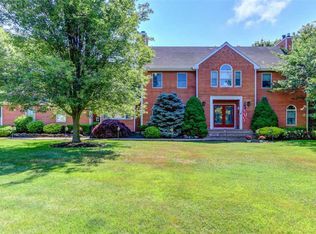 19 Deer Meadow Run, Brookhaven, NY 11719