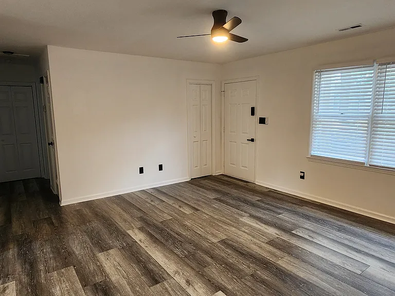 2110 Twin Ave #A — Photo 5