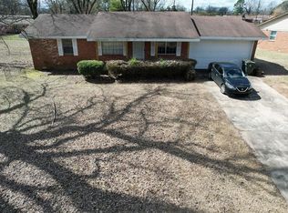 38 Plantation Dr, Little Rock, AR 72206