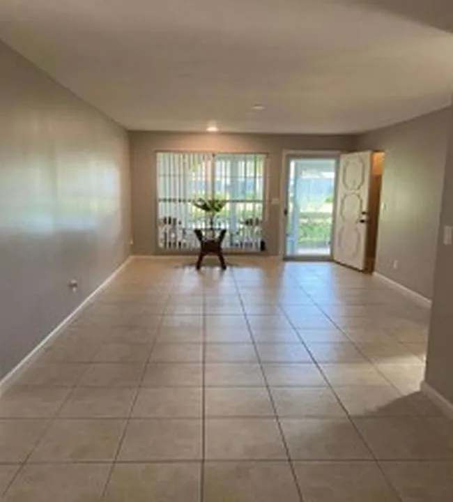 2137 SE Edler Dr