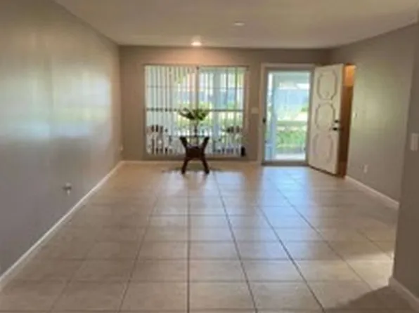 2137 SE Edler Dr, Stuart, FL