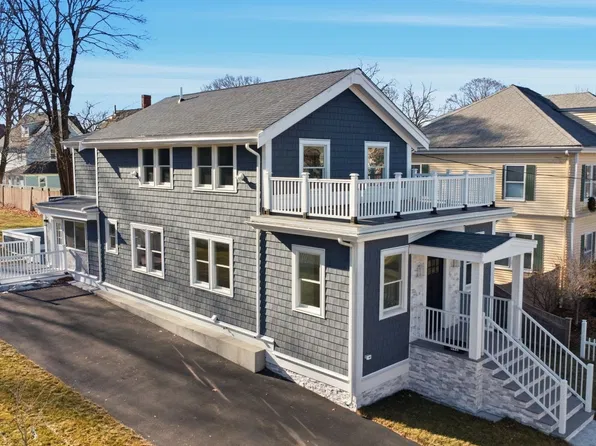 442 High St, Dedham, MA 02026