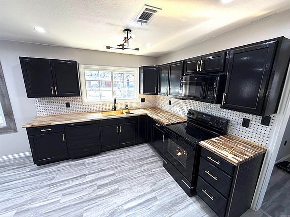 2nd image of 1603 Belmoor Dr