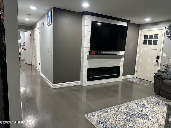 2nd image of 91 Cowiche City Rd