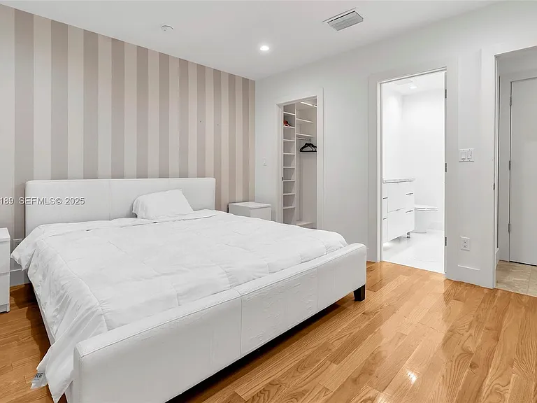 415 Rovino Ave — Photo 54