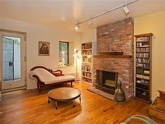 Sold by Avenue Sotheby's International Realty