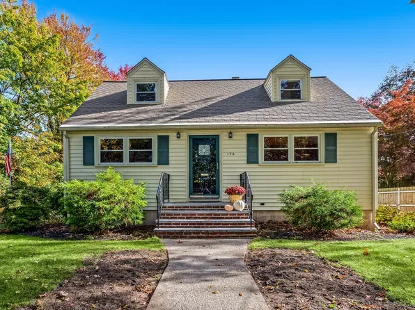 178 Central Ave, Dedham, MA 02026
