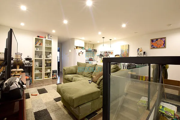 Rented by null | media 43