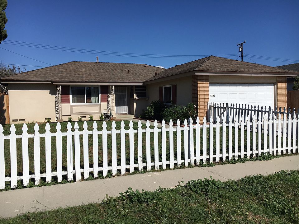 1st image of 1426 Finch Ave