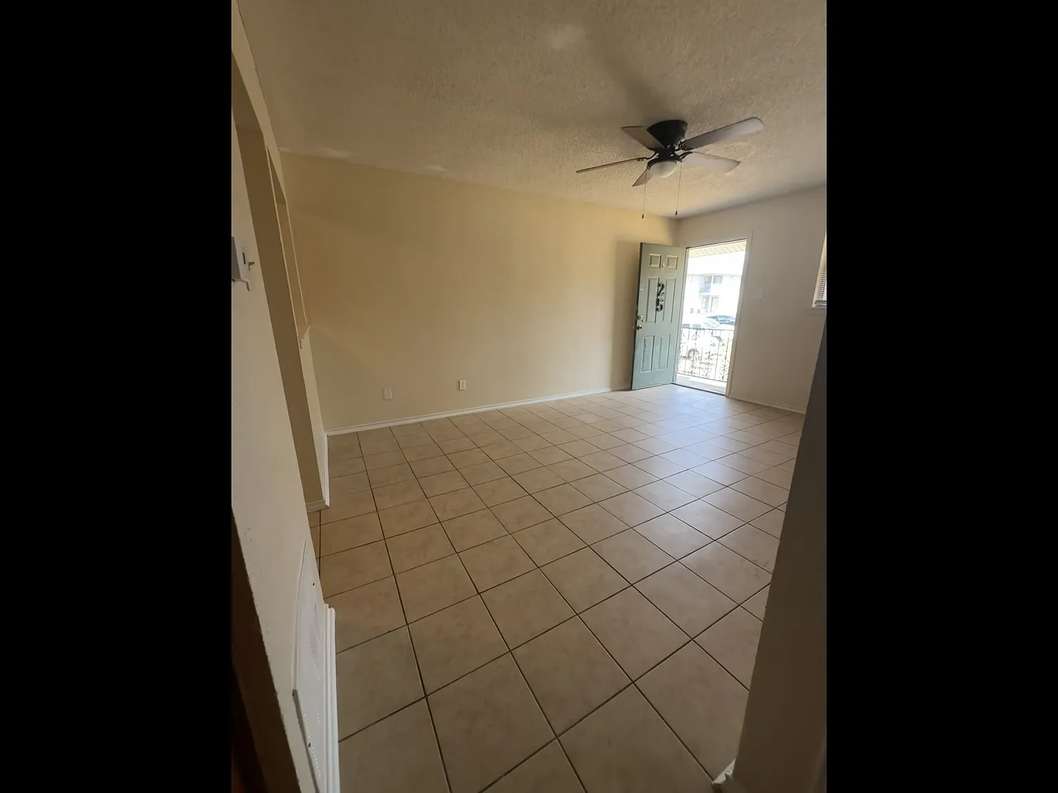 2 bed, 758 sqft, $725 — Photo 2