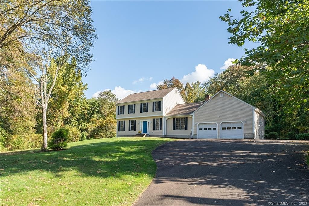 377 Village St, Northford, CT 06472 MLS 170597018 Zillow