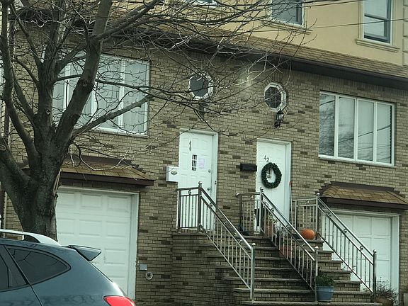 2nd image of 40 Titus Ave