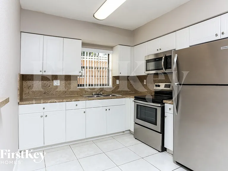 7720 Juniper St — Photo 7