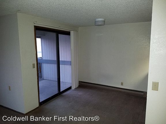 2nd image of 1800 Evergreen St APT 4