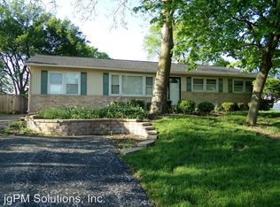 114 59th St, Willowbrook, IL 60527