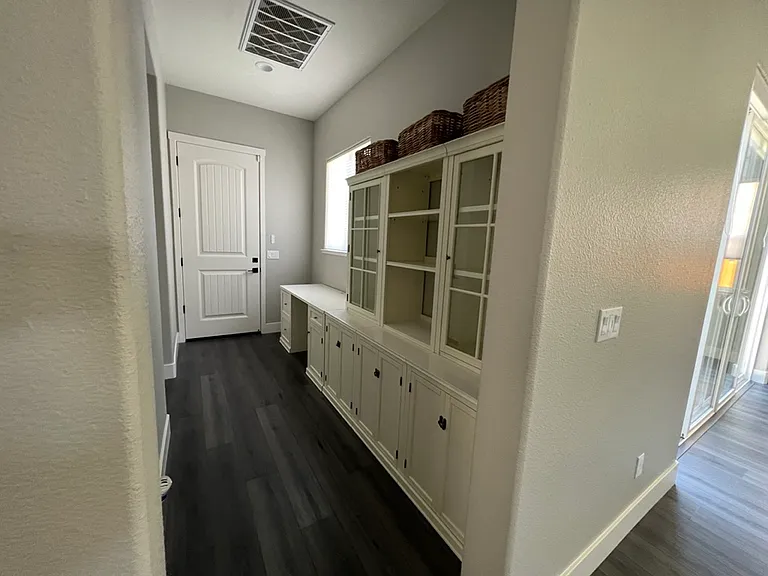 3005 Shasta Way — Photo 6