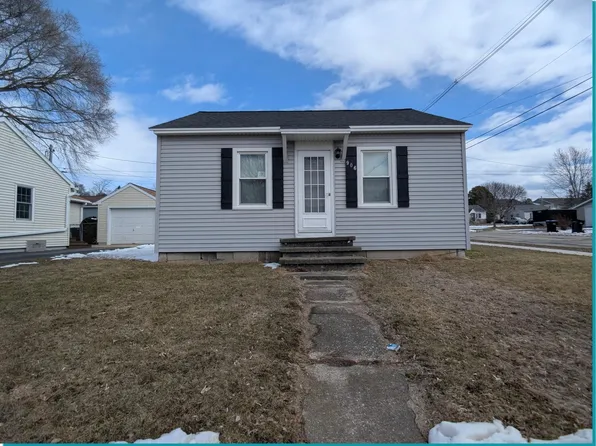 906 N 7th Ave, Sturgeon Bay, WI 54235