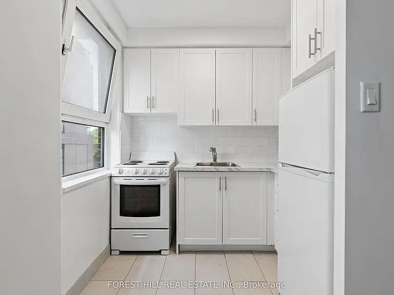 291 Avenue Rd #507 — Photo 14
