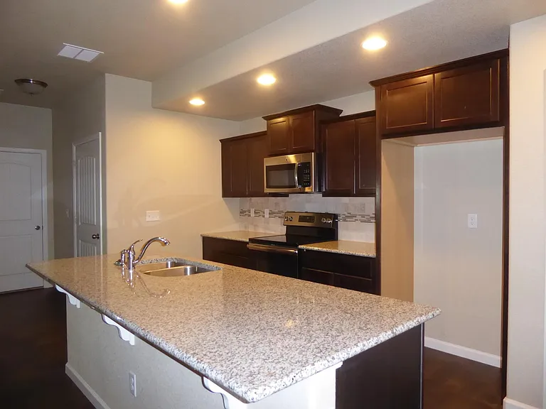 6592 Emerald Isle Hts — Photo 6