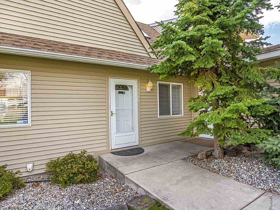 3rd image of 13308 E Heroy Ave