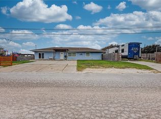 111 Caribbean Dr, Corpus Christi, TX 78418